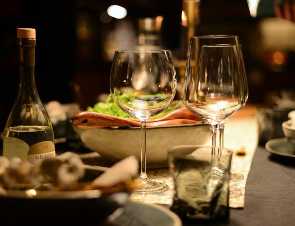 glasses-8470536_1280